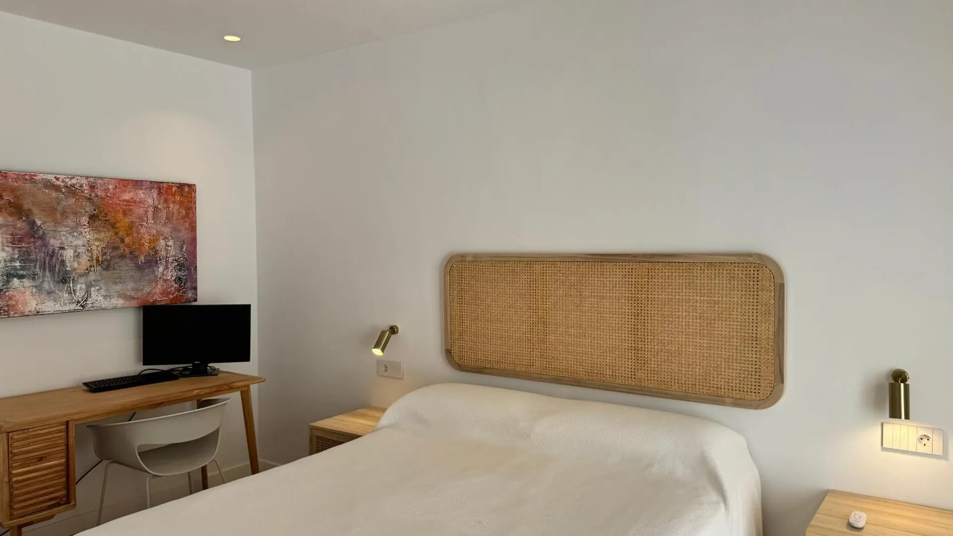 מארבלה Sea And Mountain Views Penthouse In Guadalmina - Eaw Homes ספרד