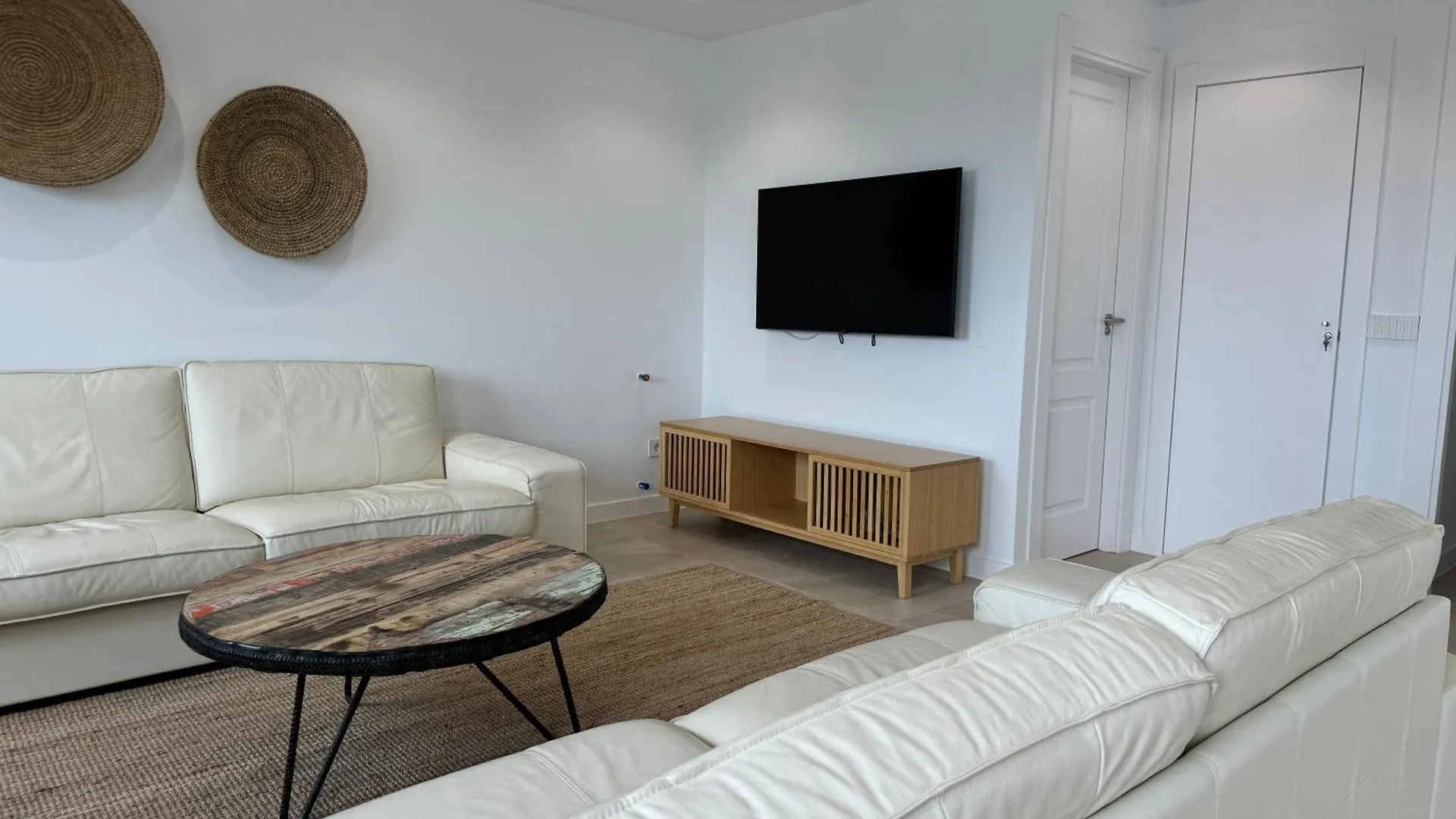 דירה מארבלה Sea And Mountain Views Penthouse In Guadalmina - Eaw Homes