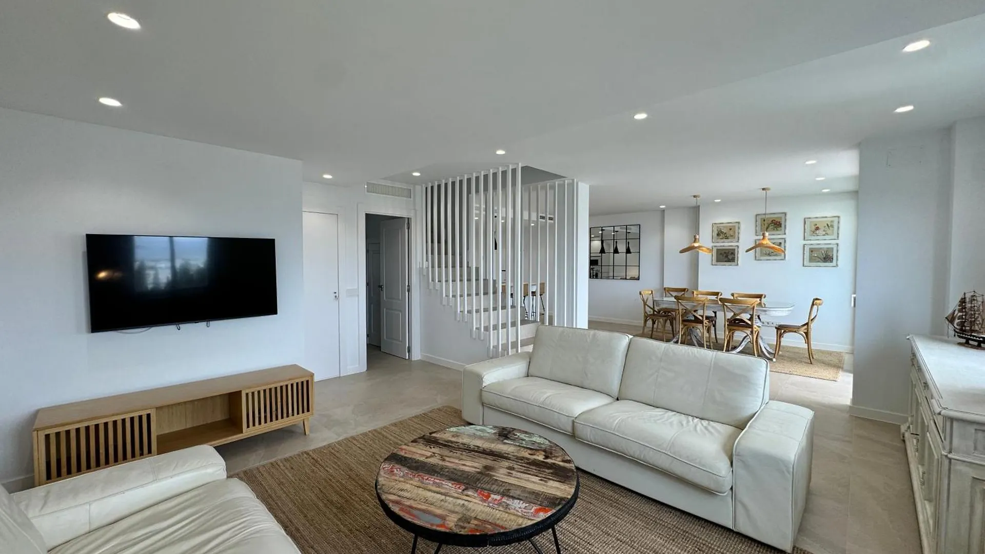 מארבלה Sea And Mountain Views Penthouse In Guadalmina - Eaw Homes