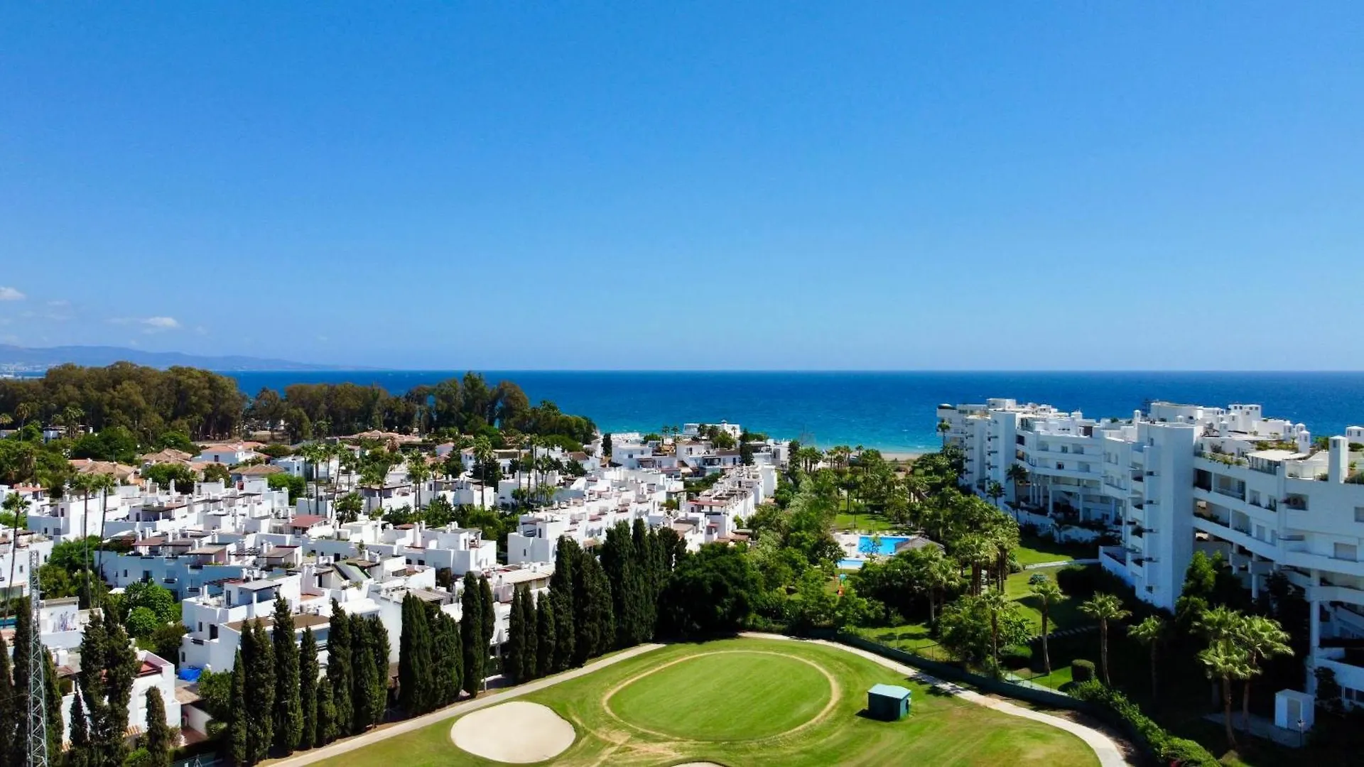 מארבלה Sea And Mountain Views Penthouse In Guadalmina - Eaw Homes דירה